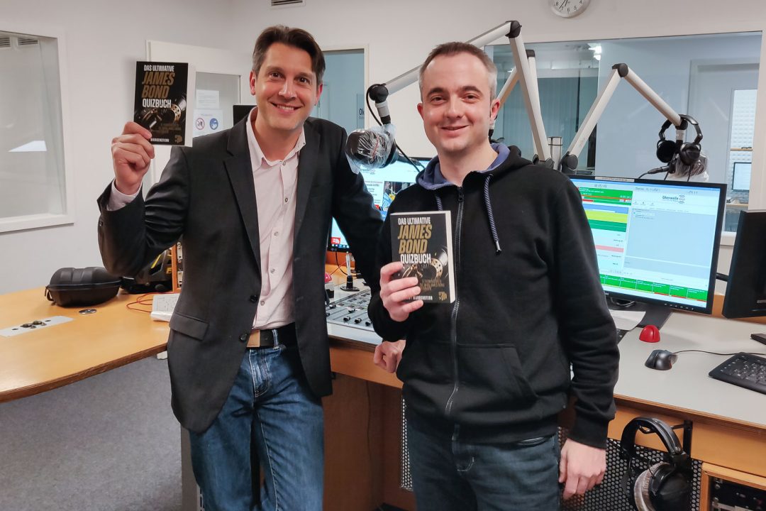 Danny Morgenstern und Markus Hörster im Studio von Radio Okerwelle in Braunschweig